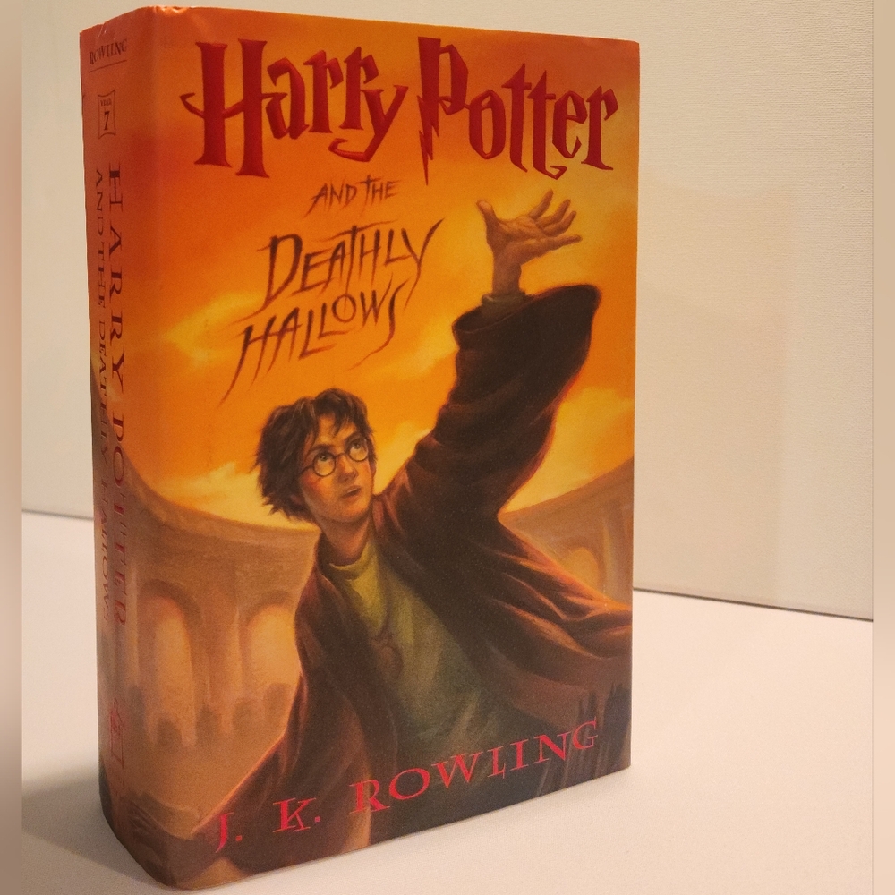 First Edition ✨️ Harry Potter and the Deathly Hallows Hardcover Book With Sleeve